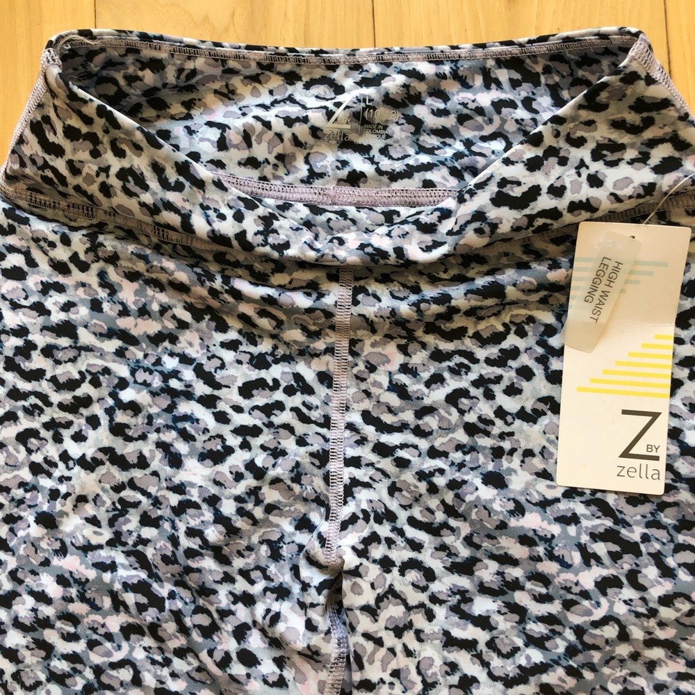 Zella high waist kids leggings size 10/12.  New